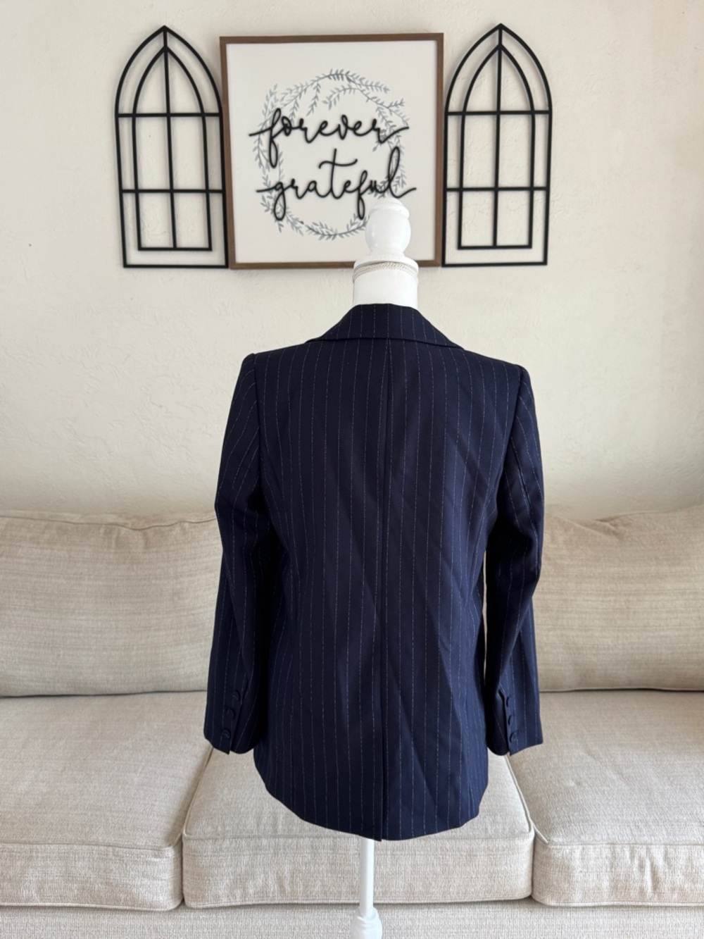 FAVORITE DAUGHTER The Suits You Blazer In Classic Navy Pinstripe Size S - Picture 12 of 15